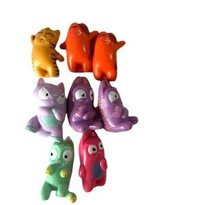 8 Lot Lost Kitty Kitties Mini Figures Cats Kittens Orange Purple Green Pink